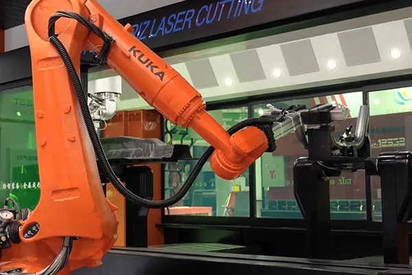 Double-Station 3D Laser Cutting Machine